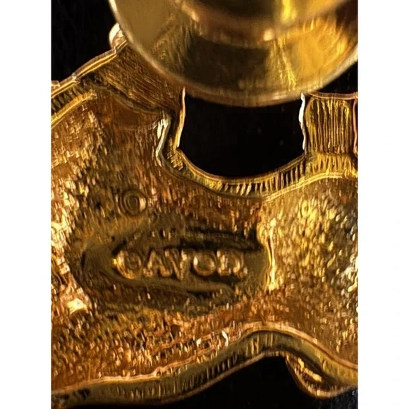 Vintage Gold Tone Reindeer Brooch Red Rhinestone Green Enamel Christmas Avon Pin - Picture 5 of 9